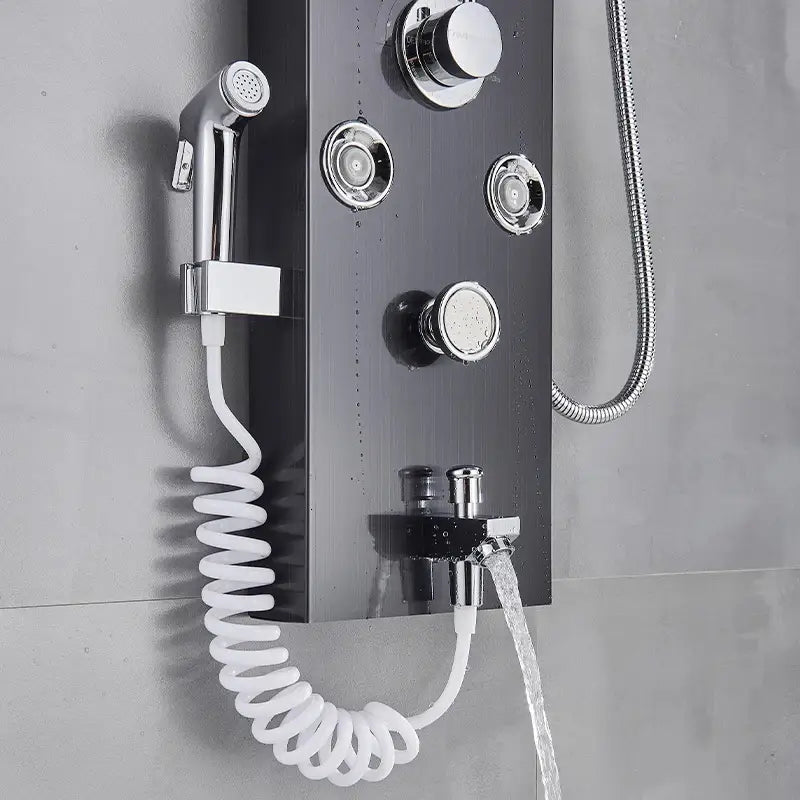 Colonne de douche avec jets hydromassants