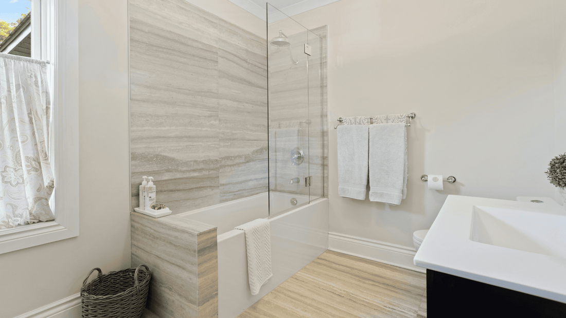 Est-ce mauvais d’utiliser trop de savon sous la douche ?