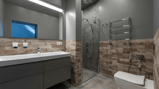 Qu'est-ce qu'une colonne de douche dorée ?