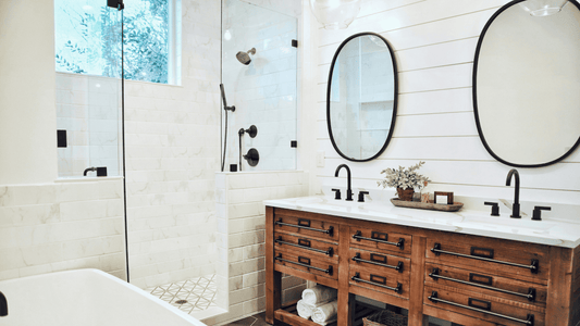 Est-il mauvais de se doucher sans se laver les cheveux ?