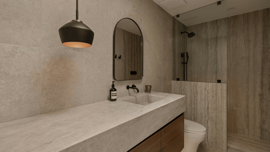 Comment s'appelle le pommeau haut d'une colonne de douche ?