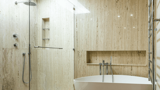 Comment nettoyer une colonne de douche ?