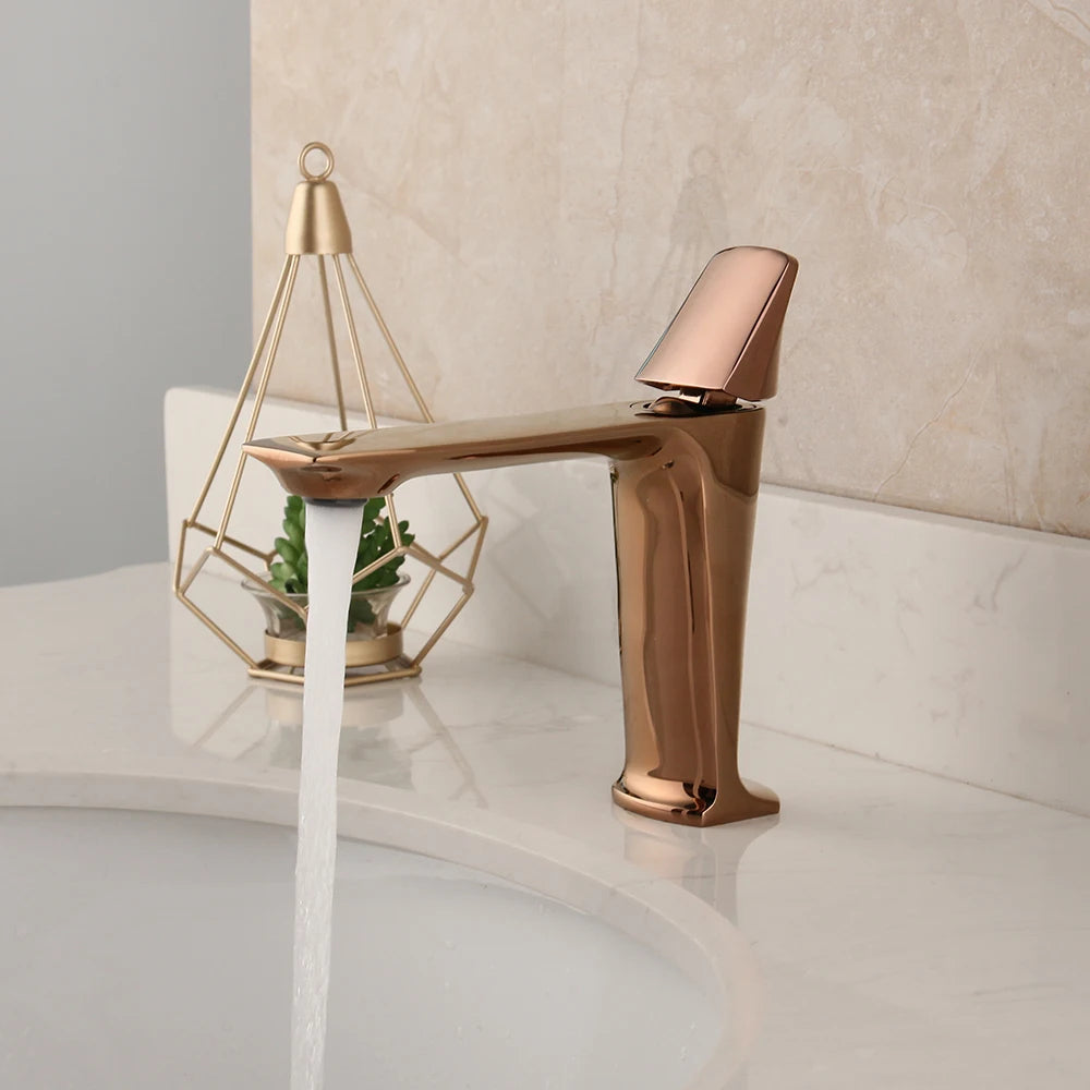 Mitigeur lavabo carré