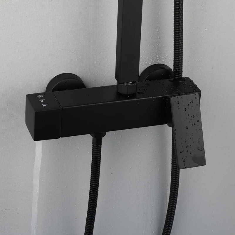 Colonne de douche carrée murale