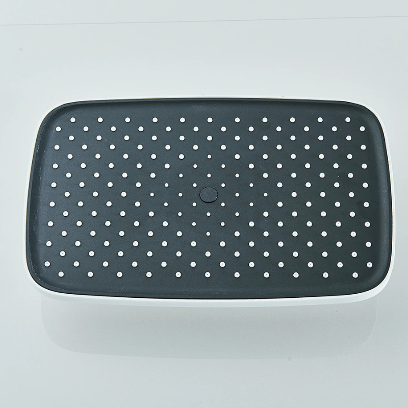 Colonne de douche blanche avec rangement