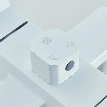 Colonne de douche blanche avec rangement