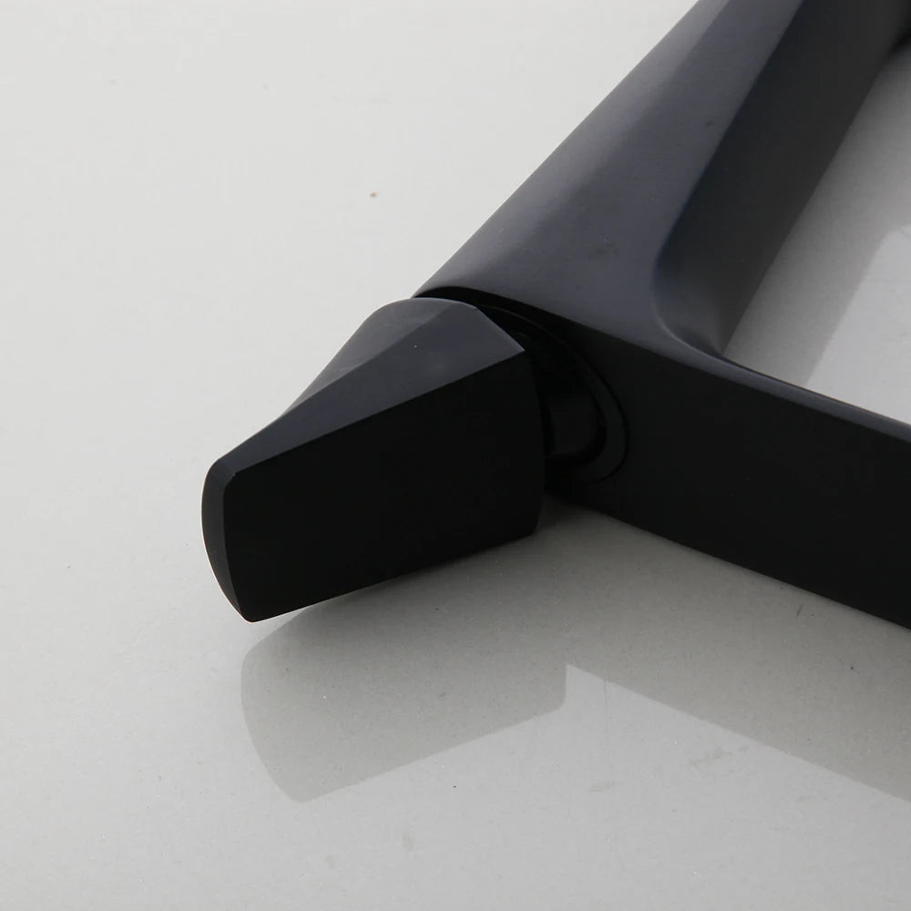 Mitigeur lavabo carré