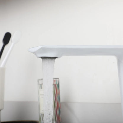 Mitigeur lavabo carré