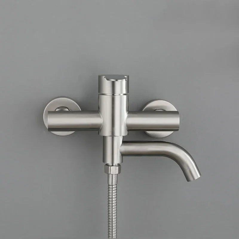 Mitigeur baignoire avec bec