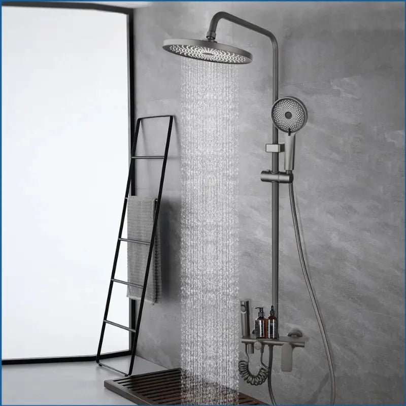 Colonne de douche noire ronde